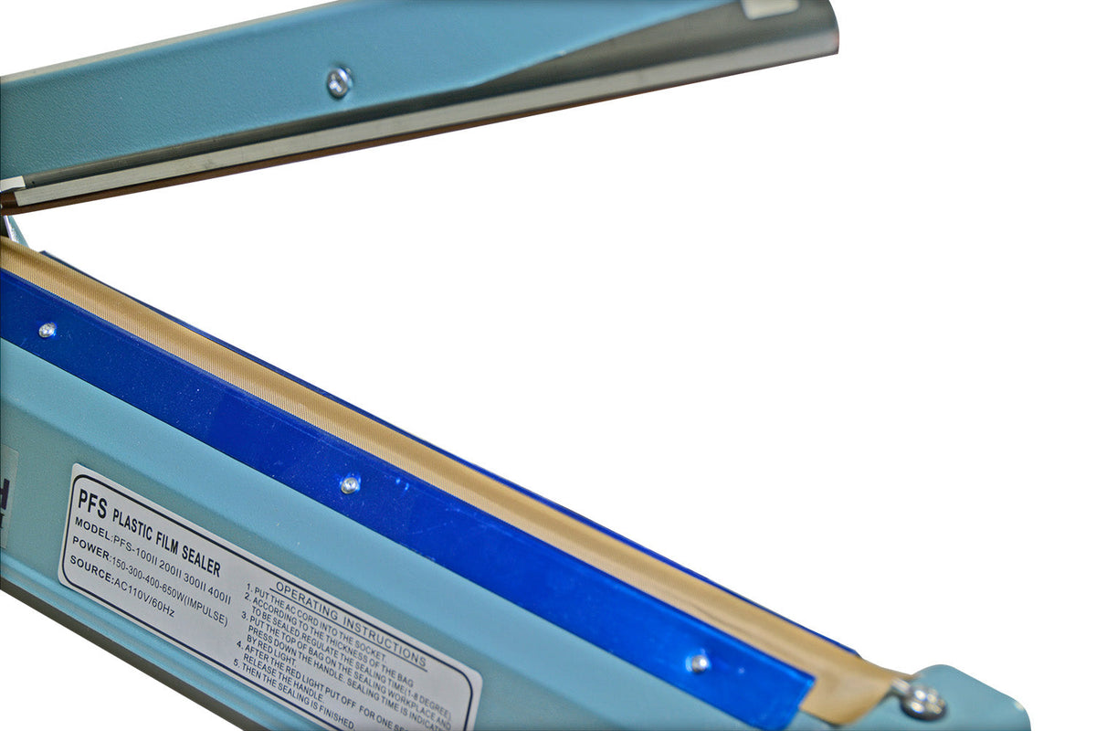 Heat sealing machine in use